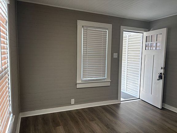5th image of 409-411-413 Hay St #413-B