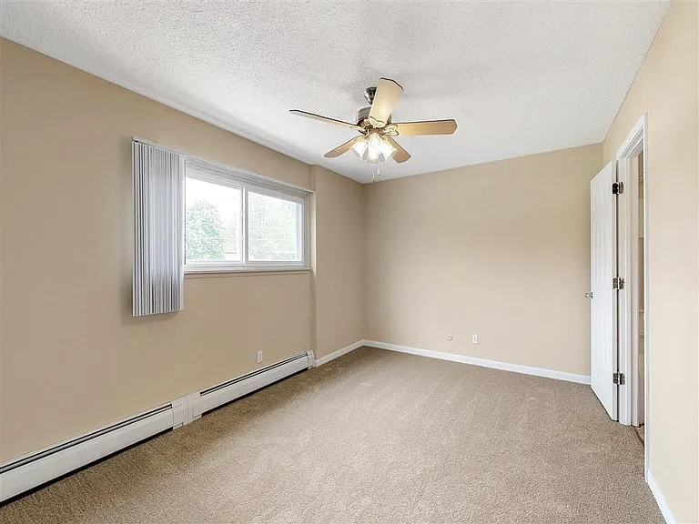 Oak Valley Apartments — Photo 19