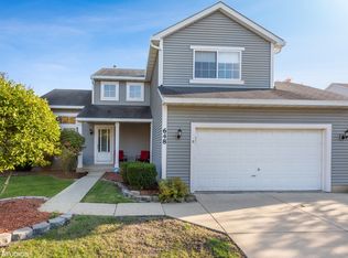 648 Larch Dr, Carol Stream, IL