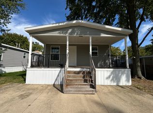 7055 Quarry Rd #449, Amherst, OH 44001