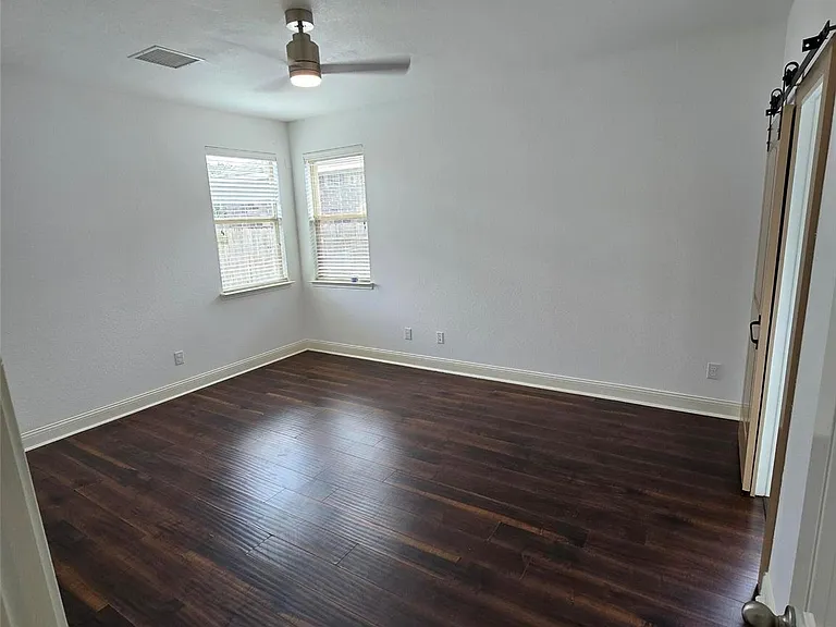 6119 Grassy Haven Ln — Photo 20