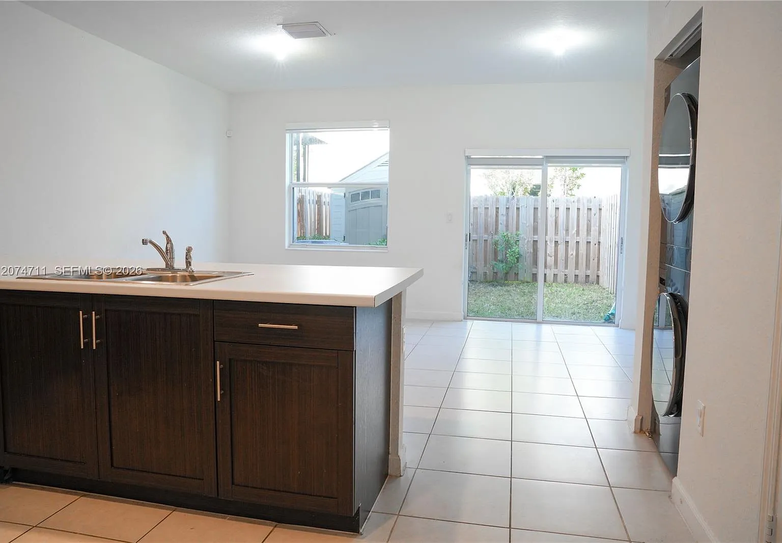 Keys Gate Residential — Photo 3