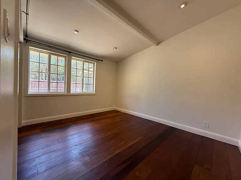 19516 Ingomar St — Photo 25