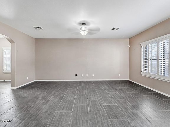 3rd image of 3837 Loma Brisa Dr