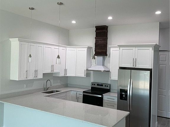 5th image of 1326 SE 40th Terrace Cpe