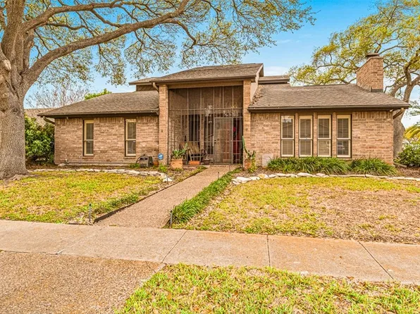 6042 Lost Creek Dr, Corpus Christi, TX 78413