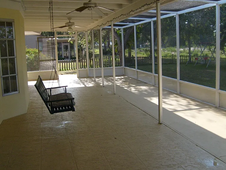 1876 Mid Ocean Cir — Photo 17