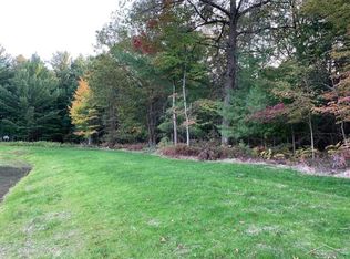 5717 Foxfire Dr, Midland, MI 48642