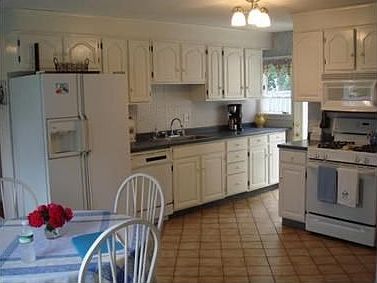 5th image of 805 Neponset St
