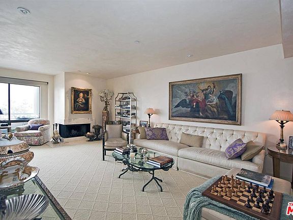 4th image of 130 Ocean Park Blvd Unit 433