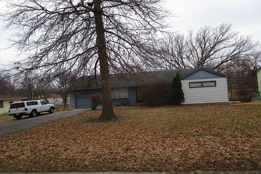1st image of 1307 NE 65th St