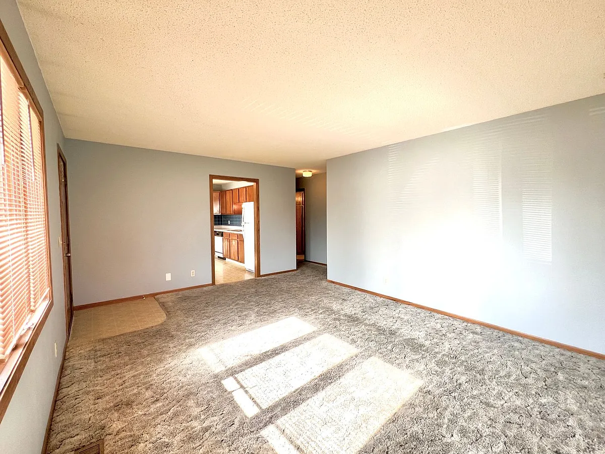 Building Photo - 1309 8th Ave