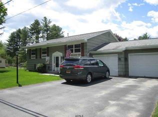 89 Mountain View Ln, Queensbury, NY 12804
