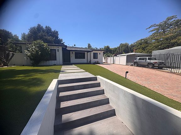 4th image of 4825 San Feliciano Dr