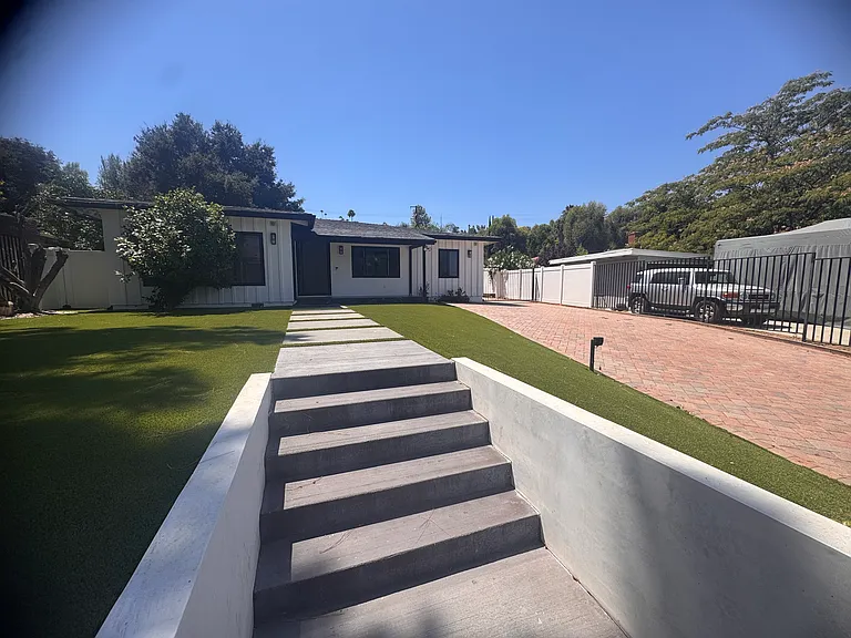 4825 San Feliciano Dr — Photo 4