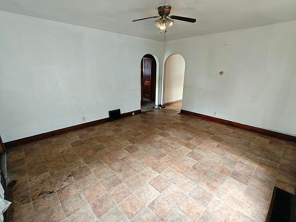 5th image of 1567 Rutledge St