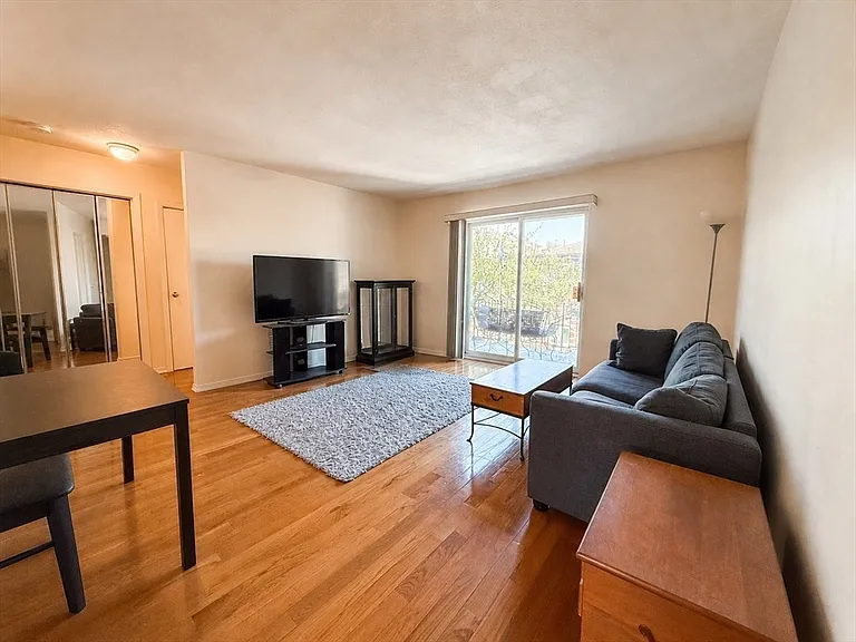 28 Westgate Rd #5 — Photo 3