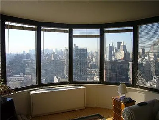 Rented by Domus Realty | media 16