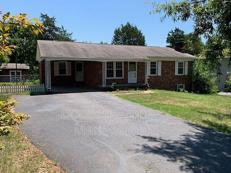 1st image of 706 Bourne St