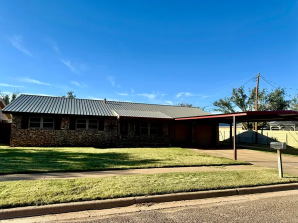 103 Peggy Dr, Levelland, TX 79336