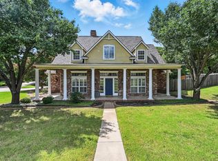 817 Nueces Trl, Midlothian, TX 76065