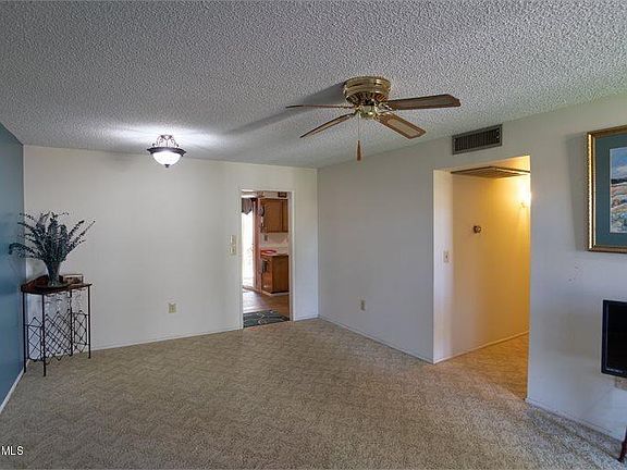 2nd image of 10961 W Santa Fe Dr