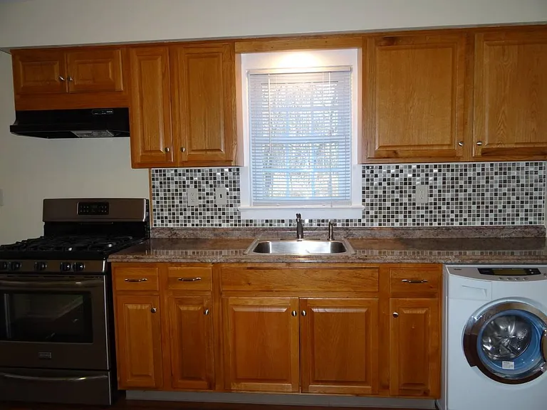 66 Grove Ave #66B — Photo 8