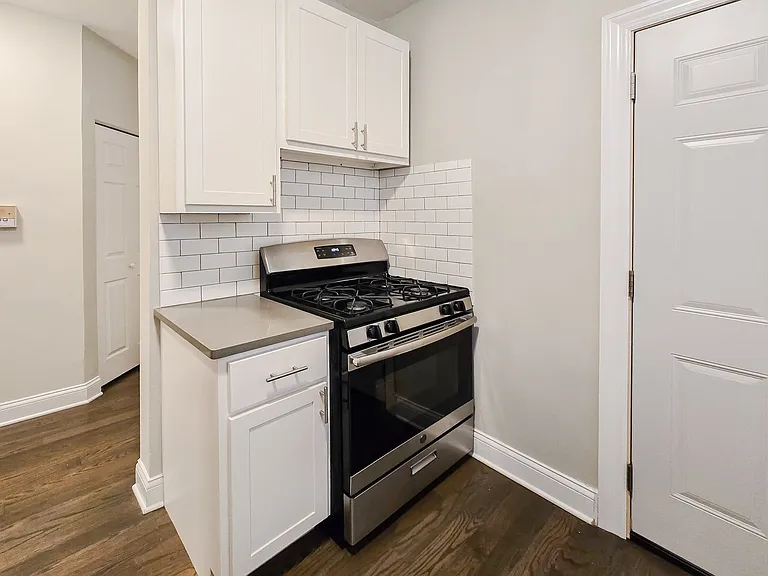 5055-61 N. Damen — Photo 29
