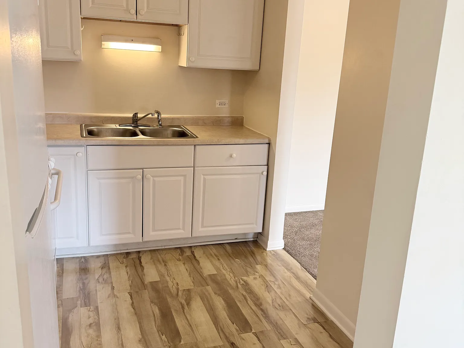 1 bed, 800 sqft, $1,400 — Photo 2