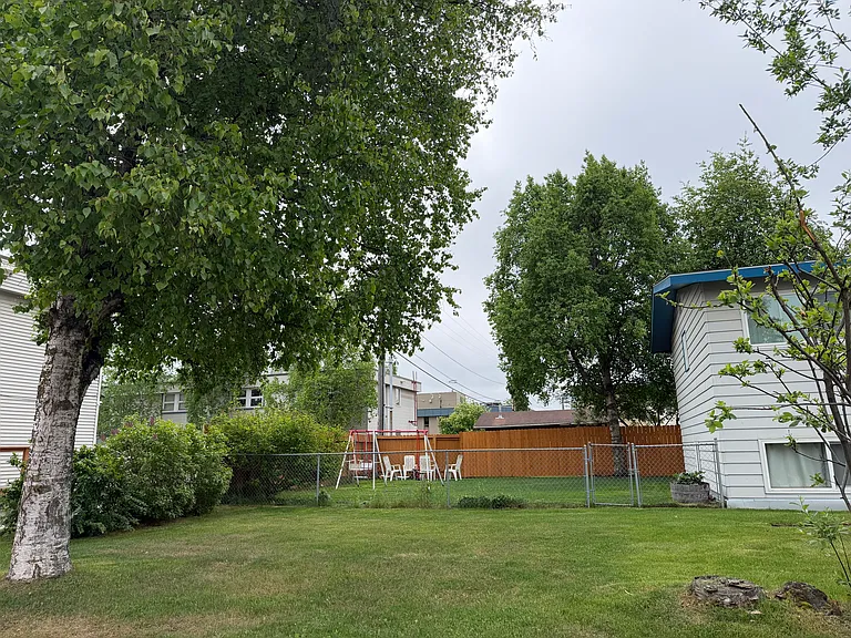 240 W 33rd Ave #1 — Photo 31