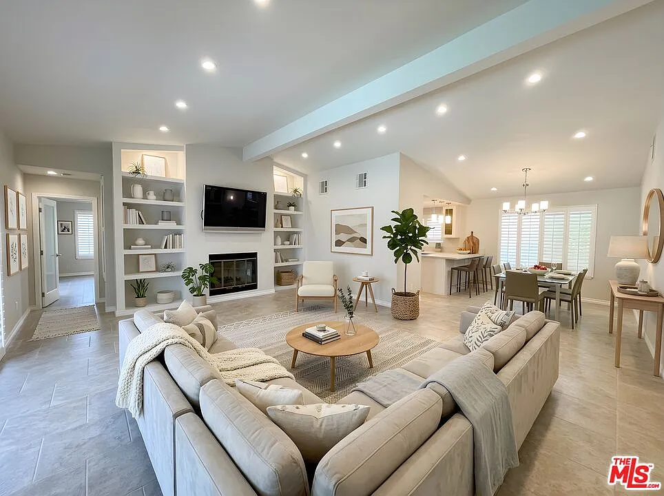 3 bed, 2.5 bath, 1976 sqft, $2,995 — Photo 2
