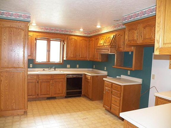 3rd image of 2774 Baylite Dr