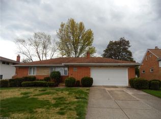 21781 Elizabeth Ave, Fairview Park, OH