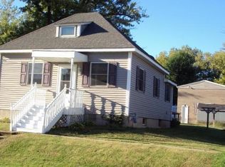 209 3rd St, Sherrard, IL 61281