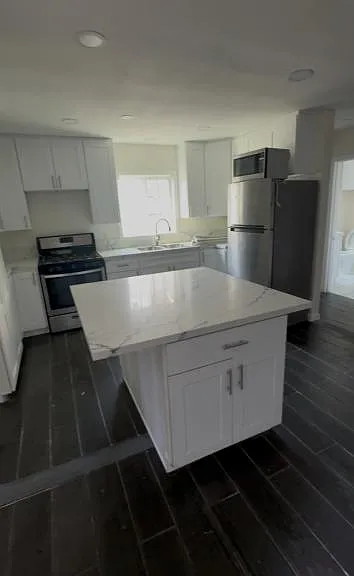 5207 Cartwright Ave — Photo 2