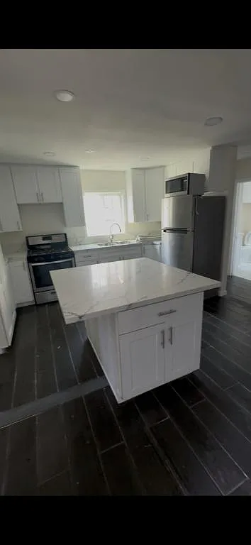 Building Photo - 5207 Cartwright Ave