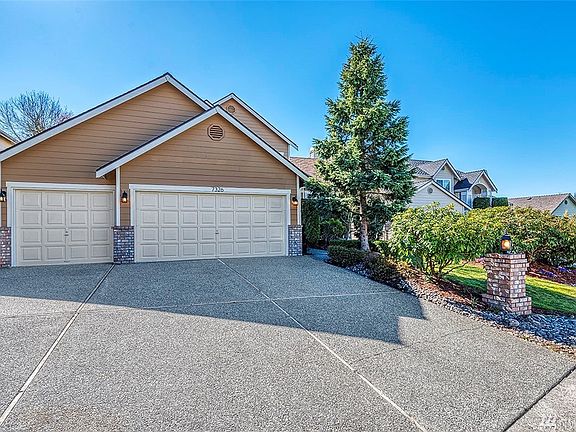 Large, 3-Car Garage With Extra Storage Space. New Hardie-Plank Siding And New Exterior Paint.  Excellent Location; Walk To Parks And Golf Course.  Easy Commute To Freeways And Amenities.  