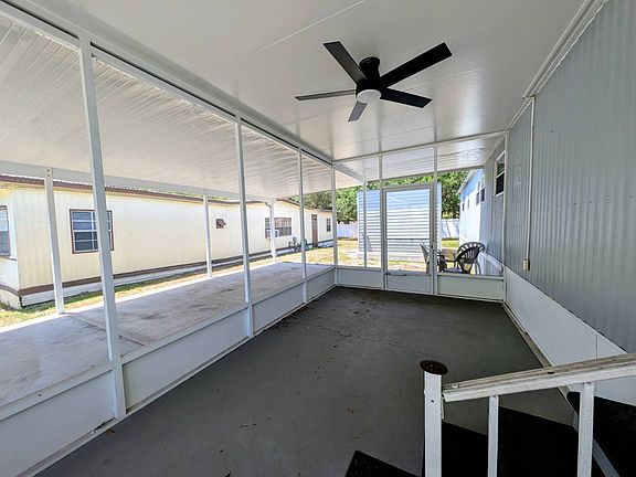 3rd image of 110 Oakhill View Dr