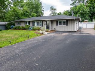 26 Paxton Rd, Framingham, MA 01701