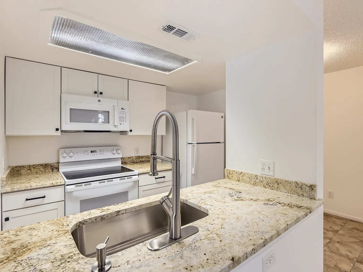 3 bed, 1771 sqft, $2,500 — Photo 1