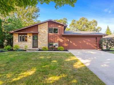 1715 Villa Park Dr, Oshkosh, WI, 54904