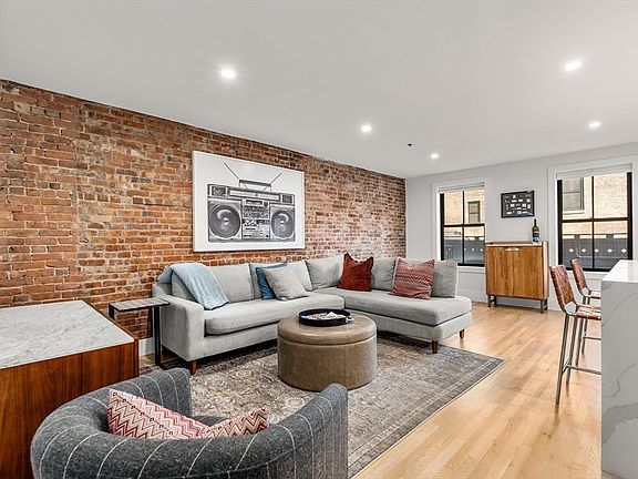 3rd image of 680 Tremont St APT 1