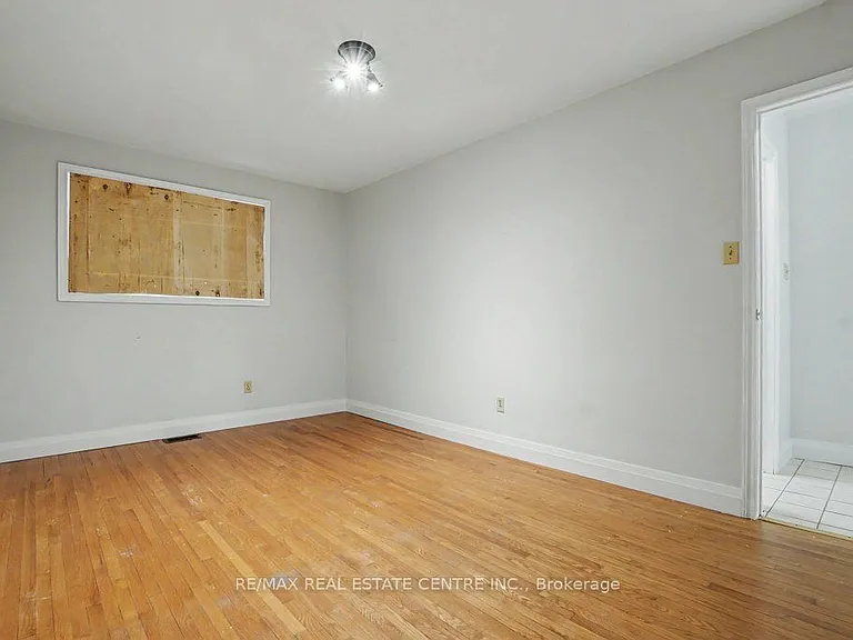 273 Elliott St — Photo 22