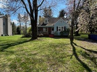 232 Treptow Rd, Somerset, NJ 08873