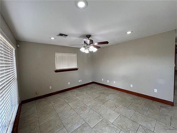 4th image of 3508 Decomine Dr
