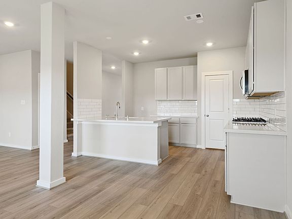 3rd image of 5135 Pecan Orchard Trl