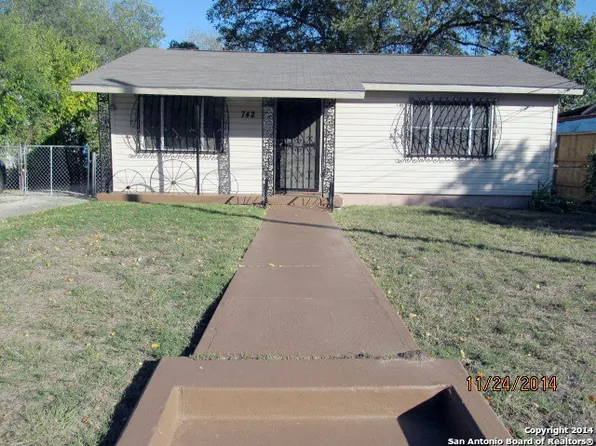 742 SW 39th St, San Antonio, TX 78237