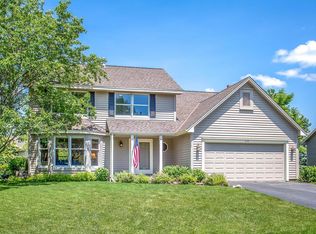 230 Mountain Way, Chanhassen, MN 55317