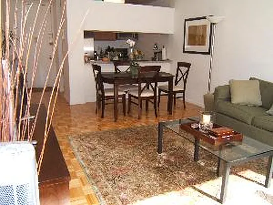 Rented by Cybill Ho, Lreb | media 30