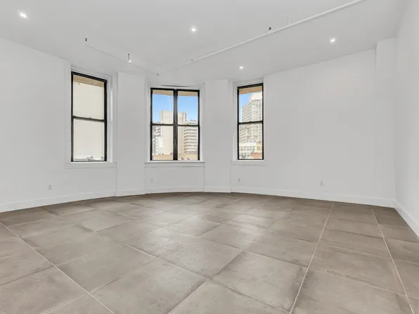 81 Willoughby Street image 1 of 10